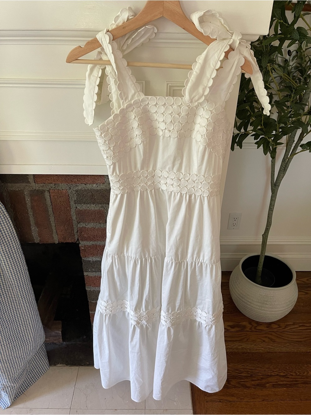 Celia b xs euc White Tiered Maxi Dress with Tie Straps
